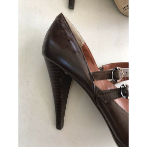 Max Studio Xpand Leather Peep Toe Heels - Picture 3 of 12